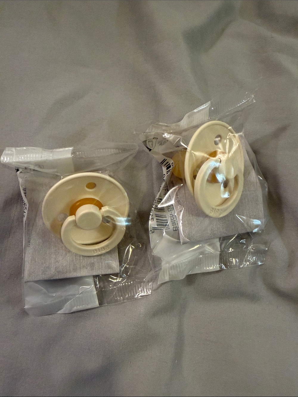 2x Bibs latex pacifier ivory color
